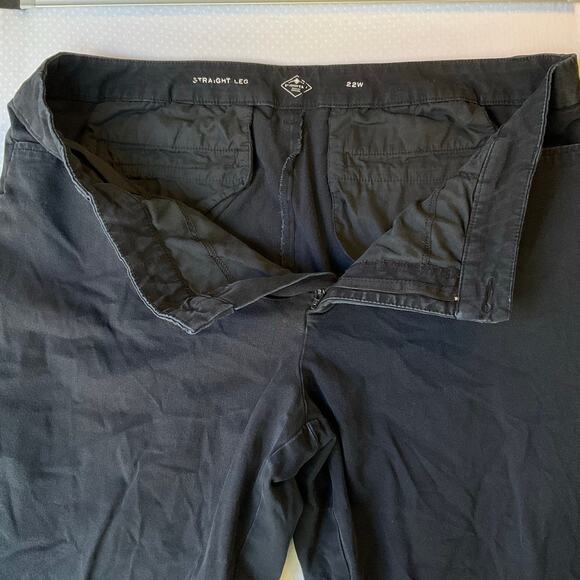 St. John's Bay Women Khaki Pants size 22W Black Straight Leg Mid Rise - Picture 2 of 11